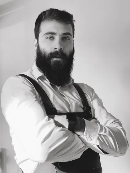 Portrait of Evan, founder and lead stylist at Monteman Barber